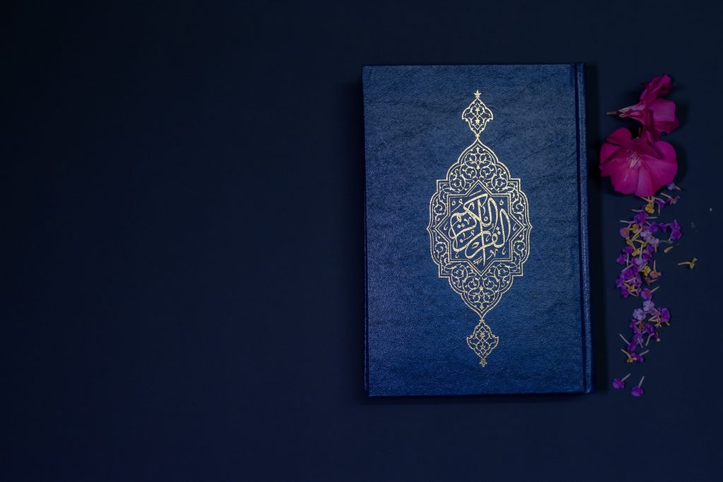 Koran in blauwe kleur